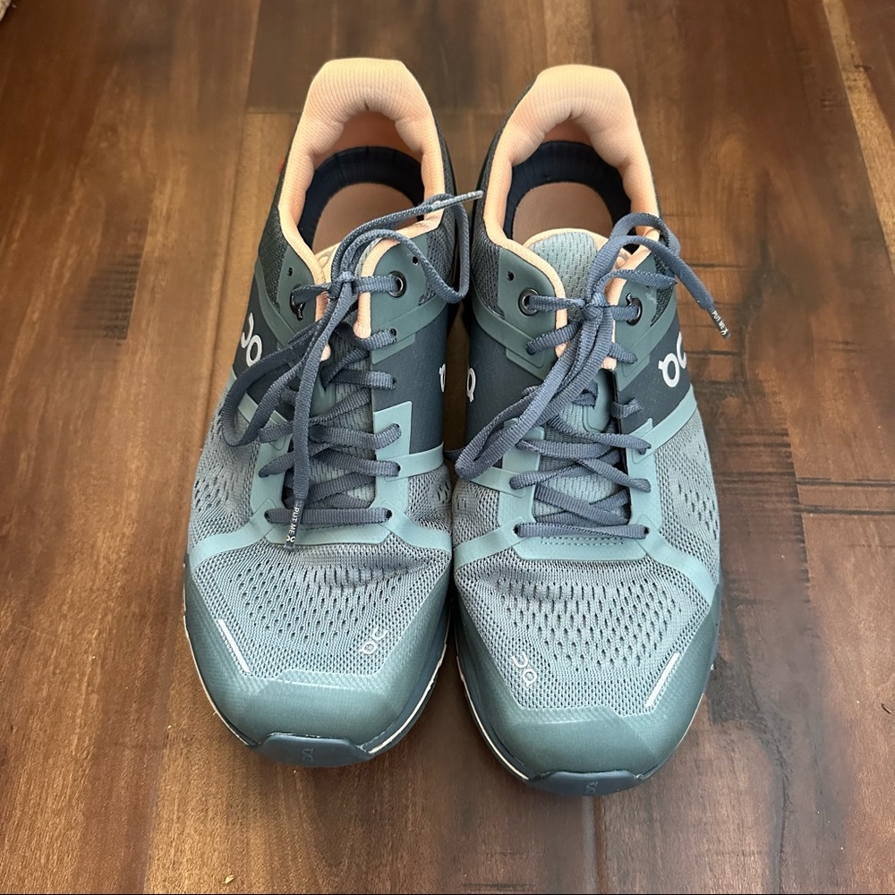 On Cloud Running shoes